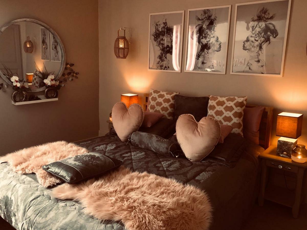 Appartement Bienvenue Au Petit Bonheur à Honfleur Extérieur photo