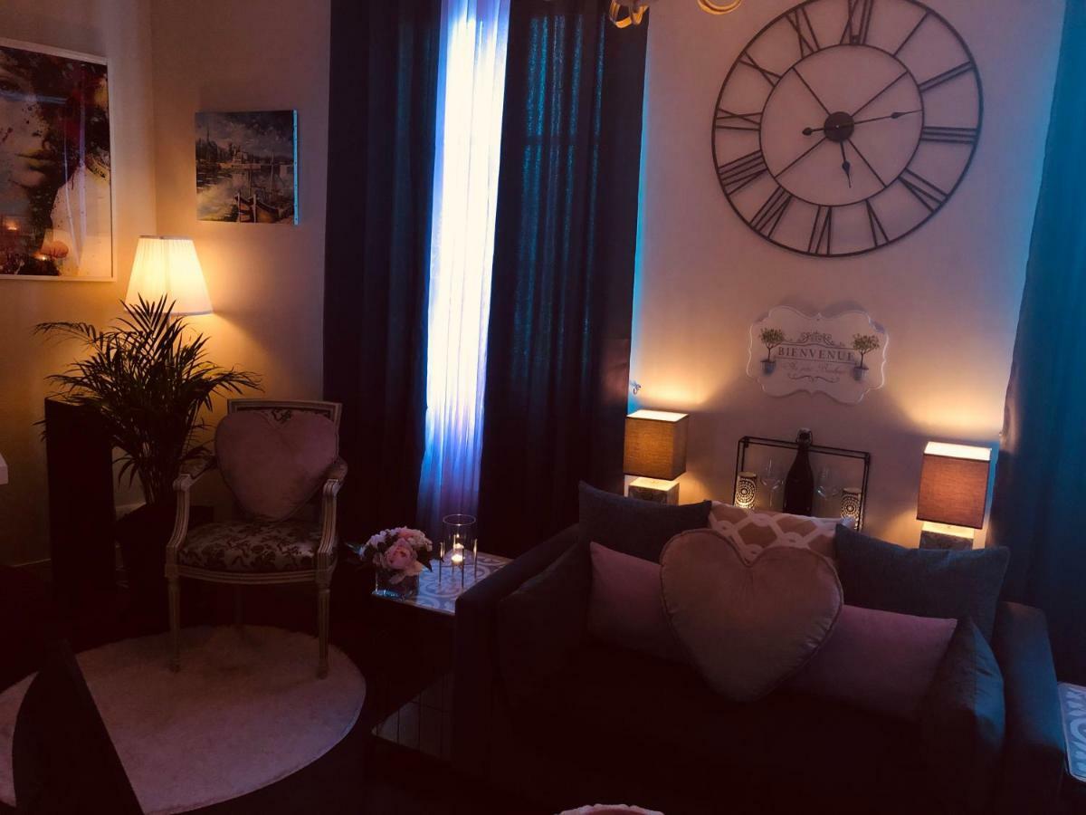 Appartement Bienvenue Au Petit Bonheur à Honfleur Extérieur photo